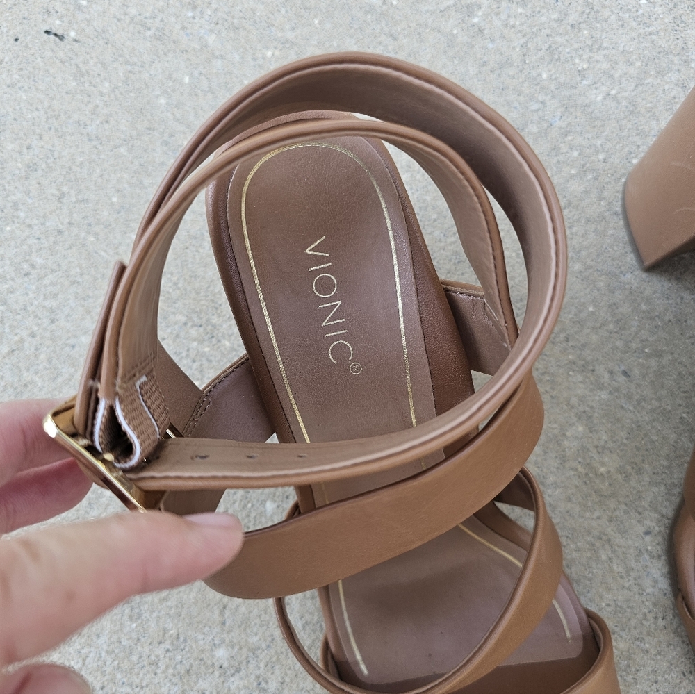 Vionic Tan Strappy Heels